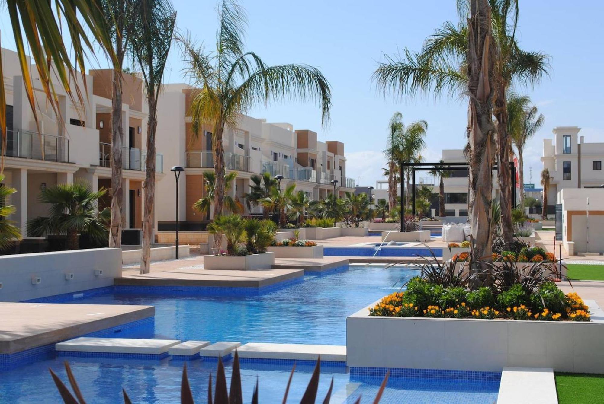 La Zenia Bulevard Apartments Плайя-Фламенка Экстерьер фото